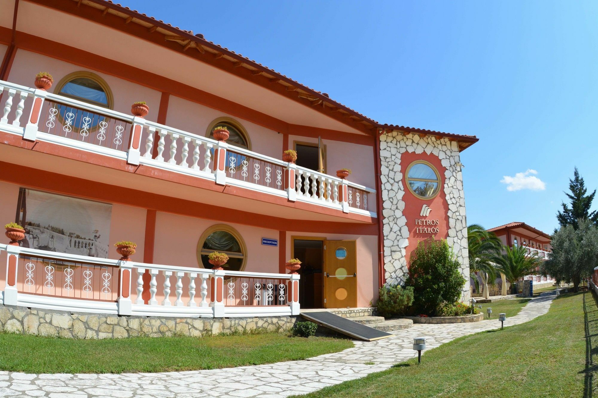 Ta 2 Pefka - Petros Italos Neos Marmaras Bagian luar foto